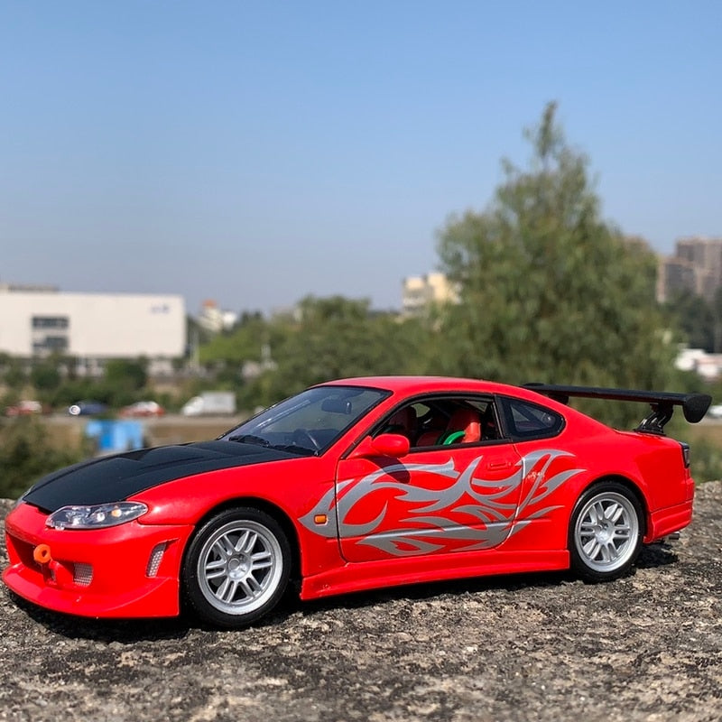 Nissan Silvia S15 Supercar 1:24 Car Model