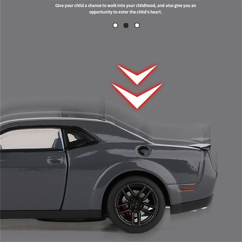 1:32 Dodge Challenger SRT Alloy Sports Car Model